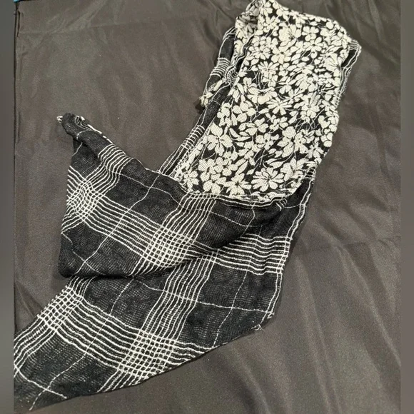 Burberry Black and White Linen Floral Scarf