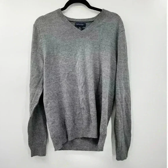 Banana Republic Men’s Gray V-Neck Pullover Sweater Extra Fine Merino Wool Size L