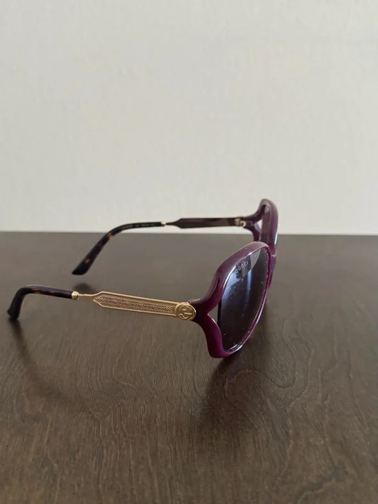 Gucci Women's Purple Sunglasses with Gold-Tone Filigree Arms