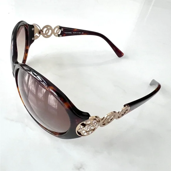 Chanel sunglasses triple CC CH5006 tortoise shell finish dark Havana vintage