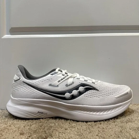 Saucony Guide 16 Mens Road Running Shoes White Black S20810-11 Size 10.5