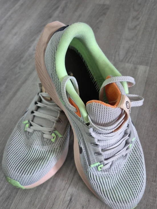 Nike Men’s Air ZOOM Running Sneakers in Light Gray, Lime and Orange