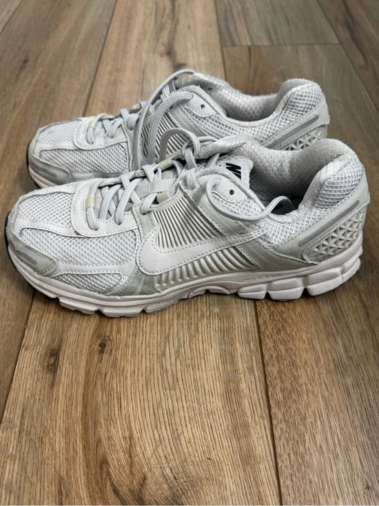 Nike Men’s Vomero 5 Running Sneakers - Sz.