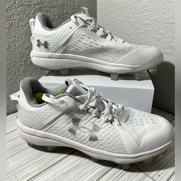 Under Armour Yard Low MT TPU men’s‎ Baseball Cleats shoes white #3025591 size 8