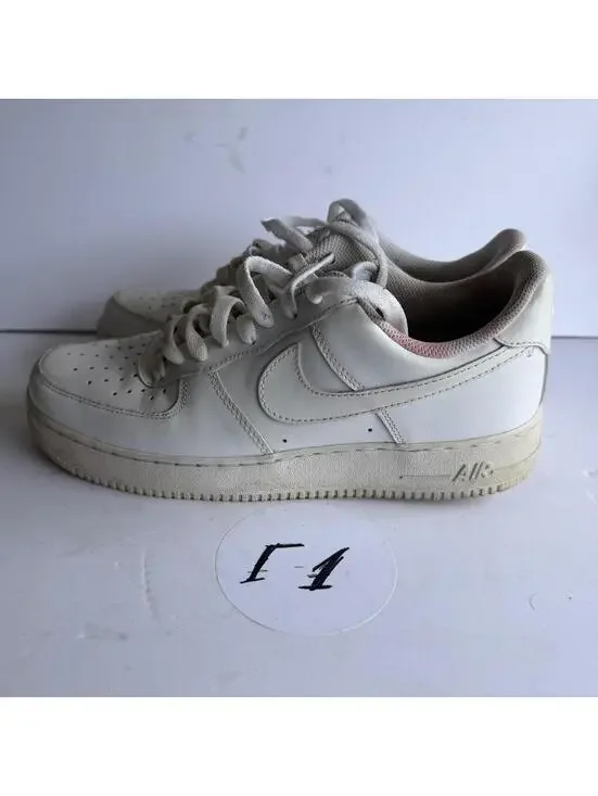 Nike Air Force 1 White Leather‎ Sneakers Men's US 10 Used - Good w/ Extra Laces