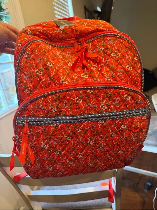 NWT Wildflower Sprig Pattern Backpack - VB Large Bancroft