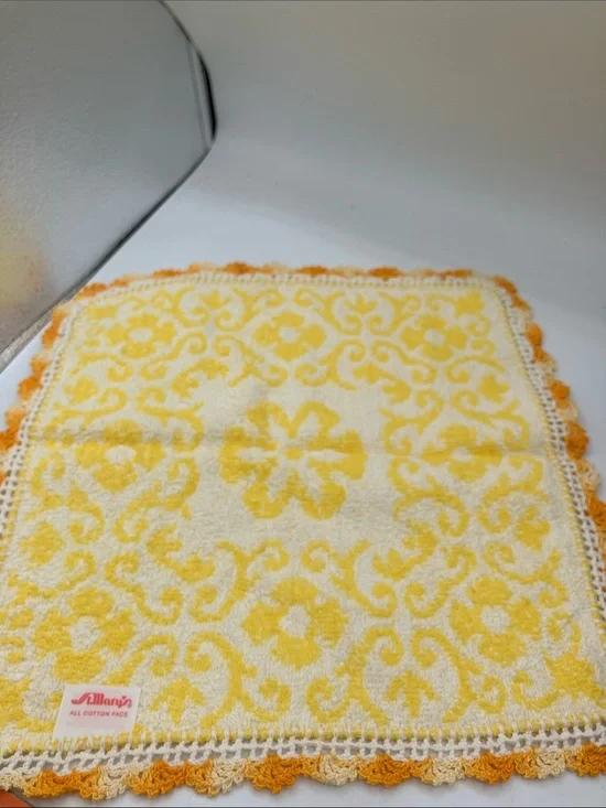 St. Marys Vintage Crochet-Edge Face Towel