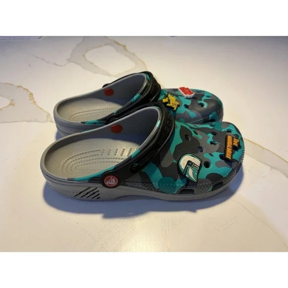 Crocs Classic Camo Clogs Adult Men's 7 Women's 9 Gray Blue Jibbitz Charms