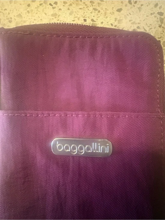 Baggallini Plum Wristlet