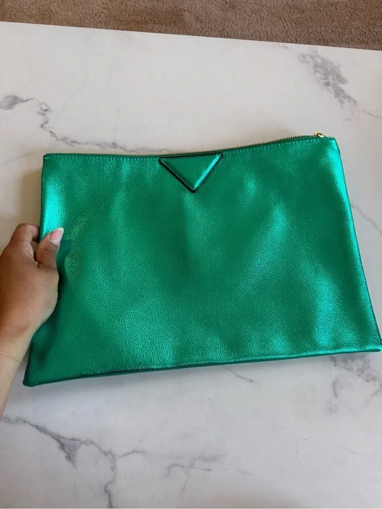 Green Metallic Zip Pouch Clutch