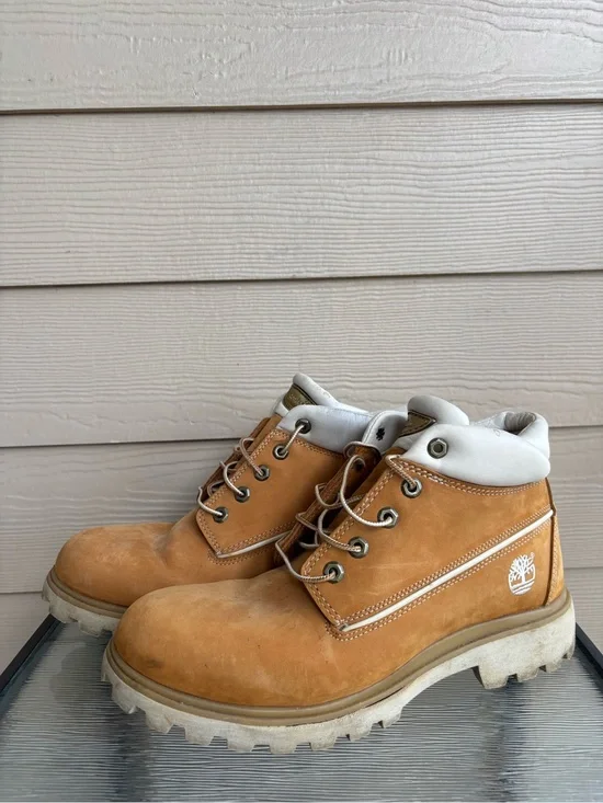 Timberland Wheat Nubuck Low Ankle Work Boots with White Collar