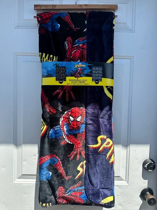 VIRAL Spiderman Double Sided Blanket