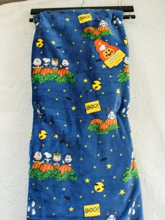*Peanuts* Snoopy Charlie Brown Halloween Pumpkin Blanket Throw - 60x70 Berkshire