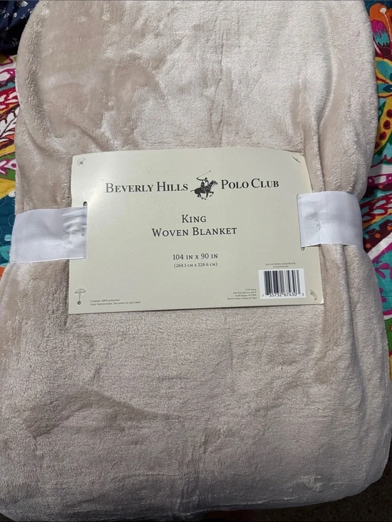 Beverly Hills Polo Club King Woven Blanket in Light Taupe