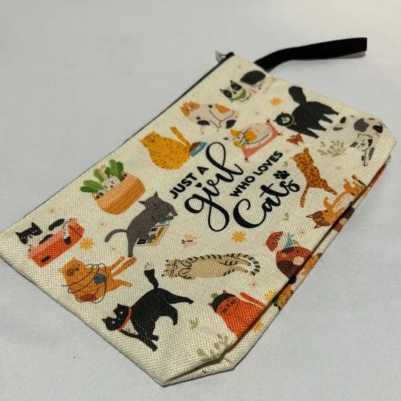 Cat Lover Zipper Pouch Makeup Bag‎ Cream Just A Girl Who Loves Cats 10x6.5x2