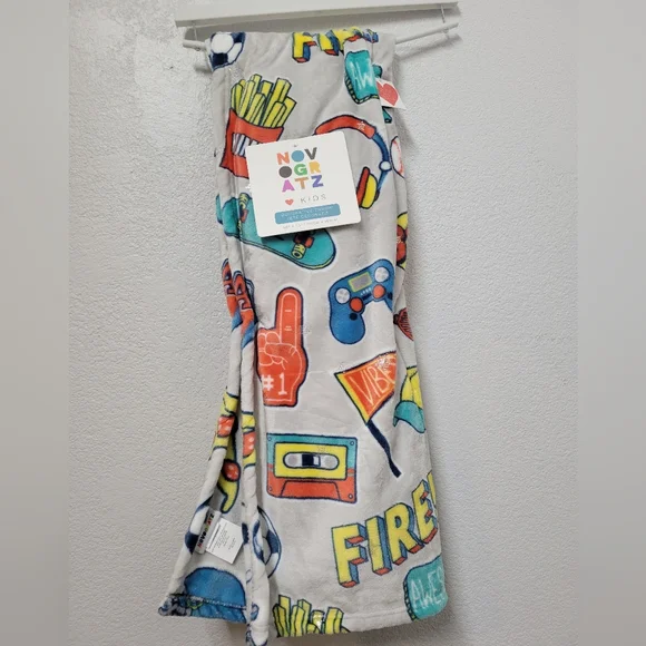 Novogratz Kids Colorful Graphic Blanket Nwt