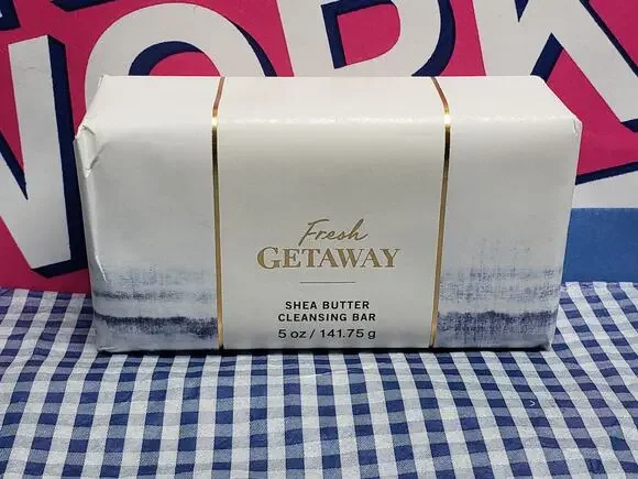BBW Fresh Getaway Shea Butter Cleansing Bar Soap