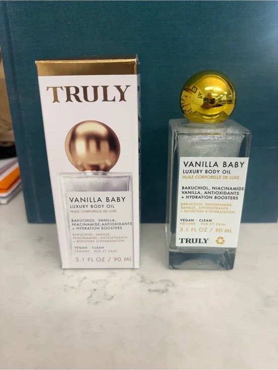 TRULY Vanilla Baby Luxury Body Oil — Gold & White