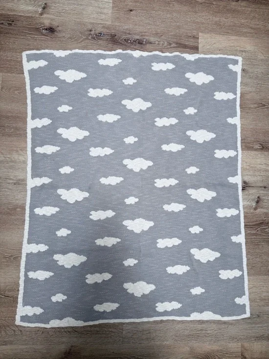 Adorable 100% cotton Boutique Cloud Pattern Gray & White Baby Blanket 32”x 38”