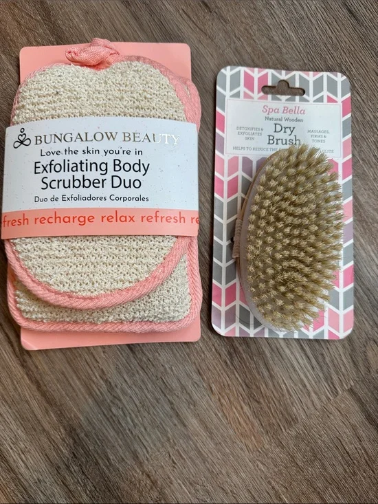 NEW! Spa Bella Dry Brush & Bungalow Beauty Exfoliating Body Scrubber Duo