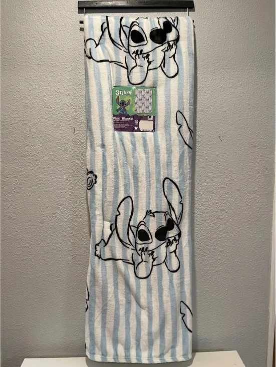 Disney Stitch Plush Blanket 60in x 90in Soft Cozy Throw