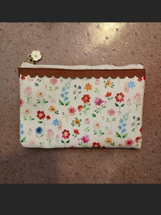 Floral Zip Pouch Wallet - White Floral