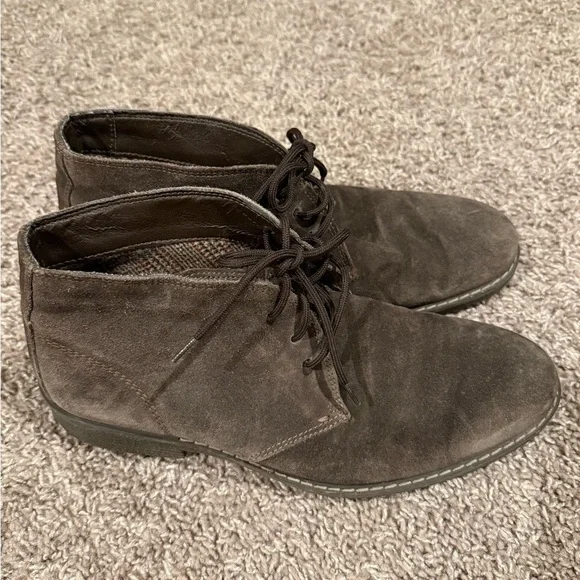 Nordstrom 1901 Made  in Italy Suede Leather Brown Chukka Boots ,‎ size 8.5 US