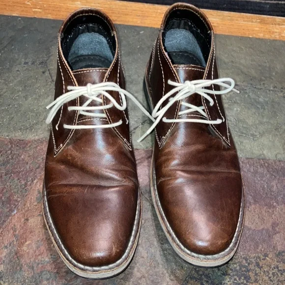 Steve Madden Brown “Wood” Chukka Boots with Leather‎ Upper