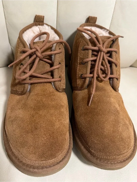UGG Men's Chestnut Suede Lace-Up Chukka Boots