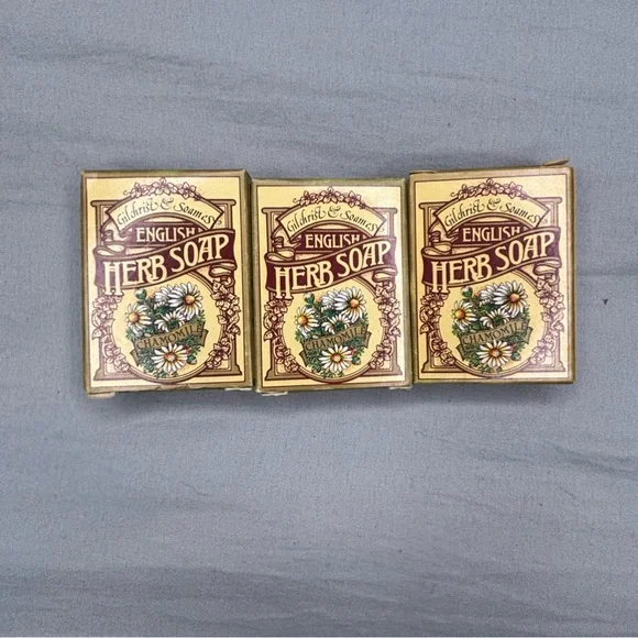 Gilcrest And Soames Soap Chamomile English Herb‎ Soap .88 Oz