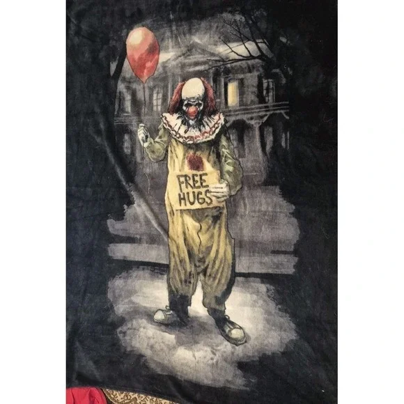 Pennywise IT Horror Fleece Throw Blanket – 