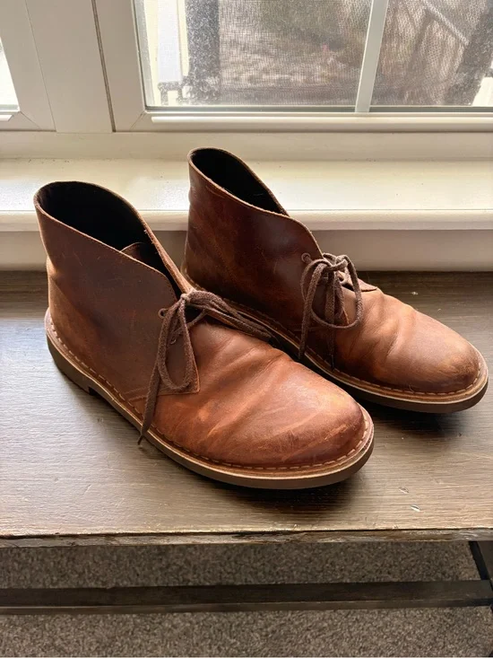 Clarks Men's Chestnut Leather Chukka Boots