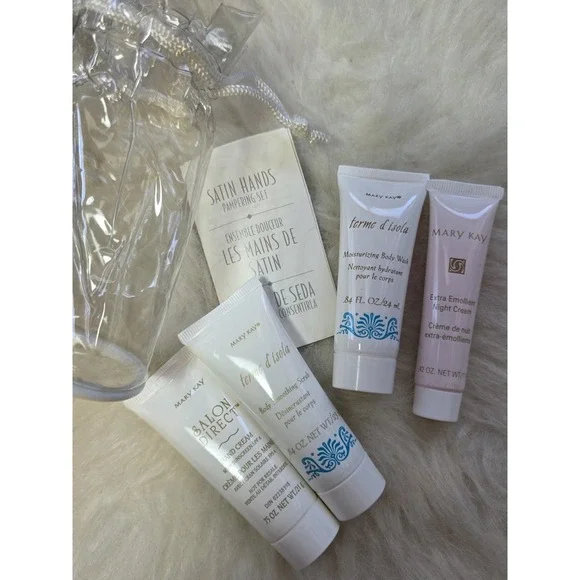 Mary Kay Satin Hands‎ Pampering Set Of 4 With Bag