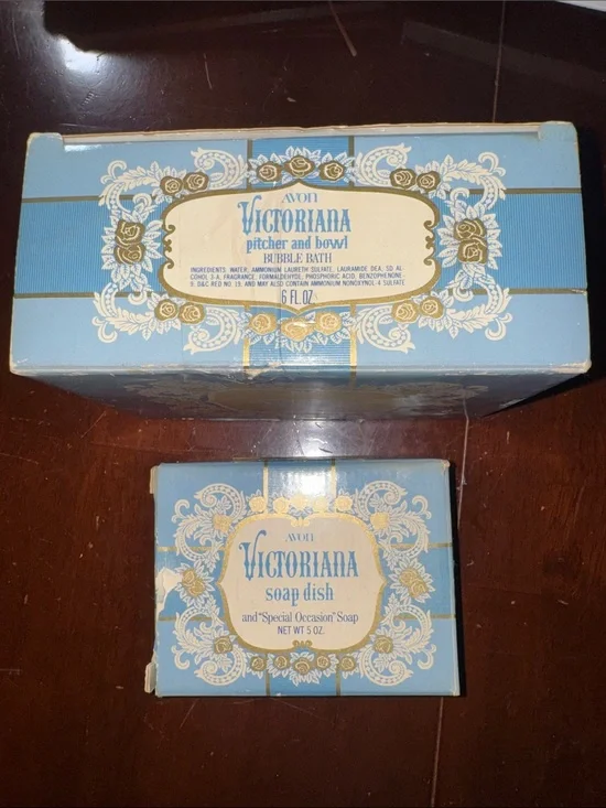 1979 Vintage Avon Victoriana Light Blue and Gold Bubble Bath and dish soap Set