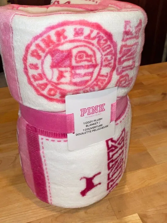 Victoria’s Secret Pink Friday Cozy Plush Fleece Sherpa Blanket, NWT