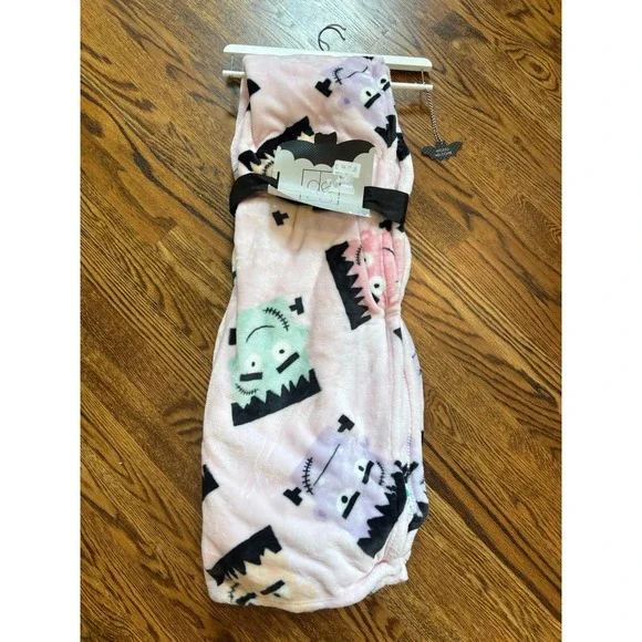 Halloween Pink Frankenstein Soft Plush Throw Blanket 50