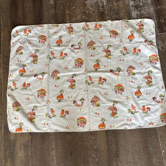Vintage Toddle Time Mushroom Children Cotton Flannel Receiving Blanket 36x27