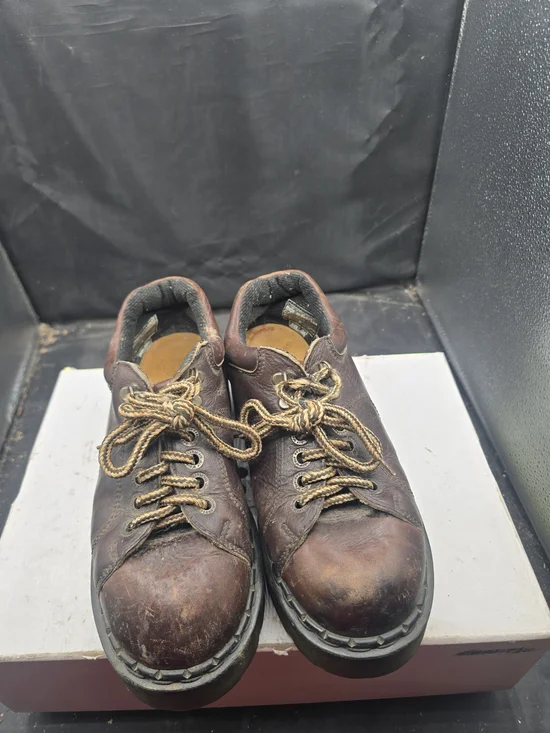 Dr.‎ Martens Men's Dark Brown Leather Chukka Boots