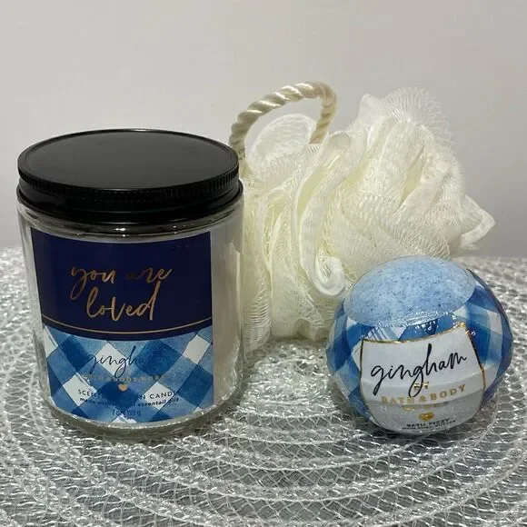BBW Gingham Single Wick Candle, Loofah Shower Puff and Bath Fizzy set of 3 NWT