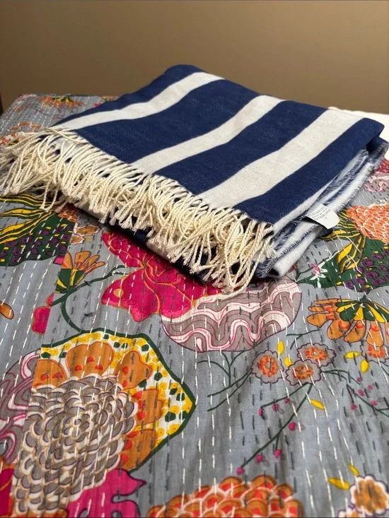 Perennials/Sutherland  CUDDLE UP BRUSHED THROW