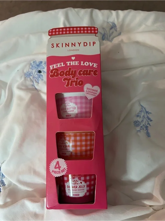Skinnydip Feel The Love Body Care Trio - Pink