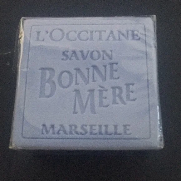 L’occitane en Provence 100 g Lavender Soap New