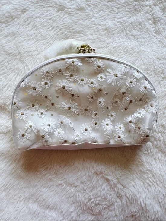Cosme Decorte White Bliss Collection Holiday 2024 Bag