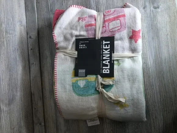PAD CONCEPT CAMPER Cotton/Poly Reversible Throw Blanket 78