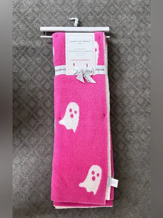 NWT Cupcakes And Cashmere Pink Ghost Halloween Blanket Throw oversized 50x70”