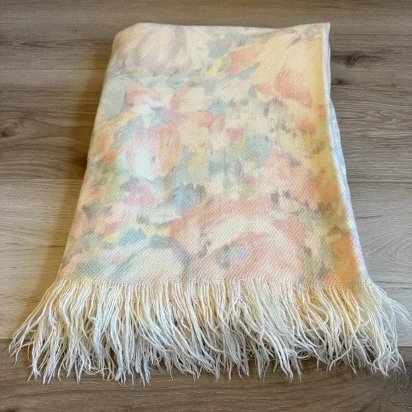 Pastel Floral Decorator Throw Luxurious Soft‎ Blanket Fringe 50x65