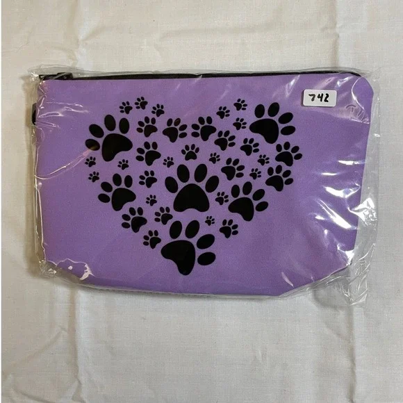 The Pouch Cosmetic Bag Women OS Purple NWT Heart Paw Print Zipper Keychain Loop