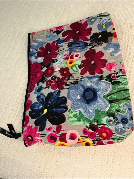 thirty-one Floral Print, Zip top storage Clutch - Multicolor 2