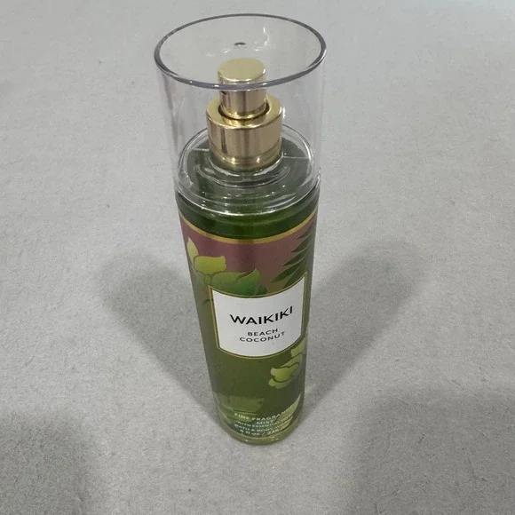 Bath & Body Works Fragrance Mist Women 8oz Waikiki Beach Coconut Tropical Spray