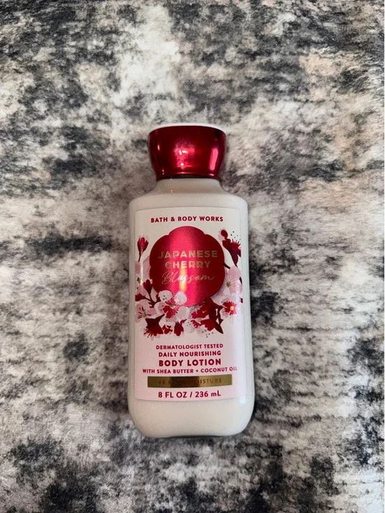 Bath and Body Works Japanese cherry blossom body lotion